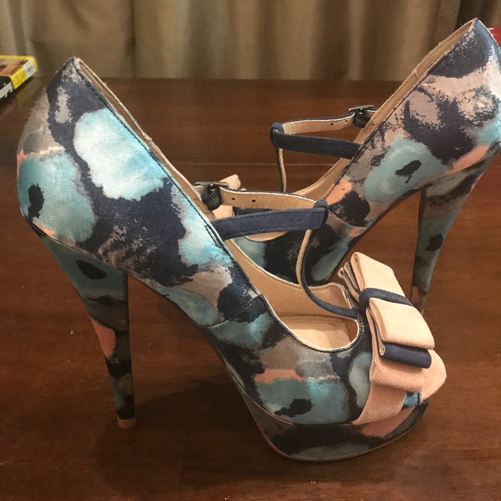 BAKERS FLORAL SATIN BOW HEEL
